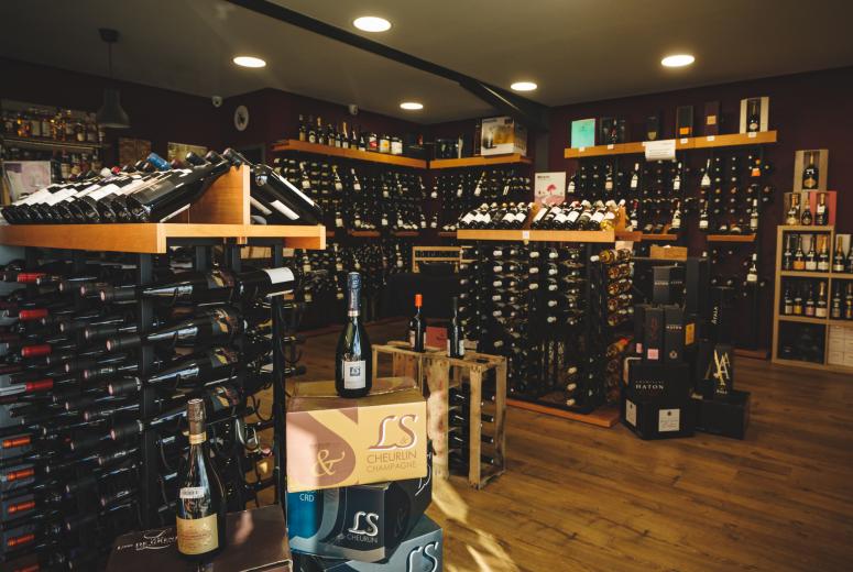 Intérieur de cave CAVAVIN Le Pontet
